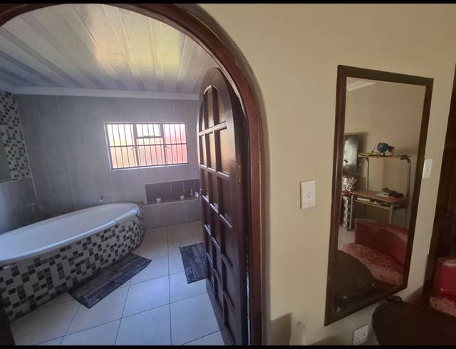 5 BEDROOM HOUSE FOR SALE IN AMANDASIG